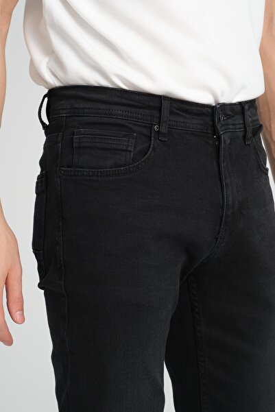 Store Men's Regular Fit Straight Leg Jeans - Stretchy 98% Cotton 2% Lycra Jean