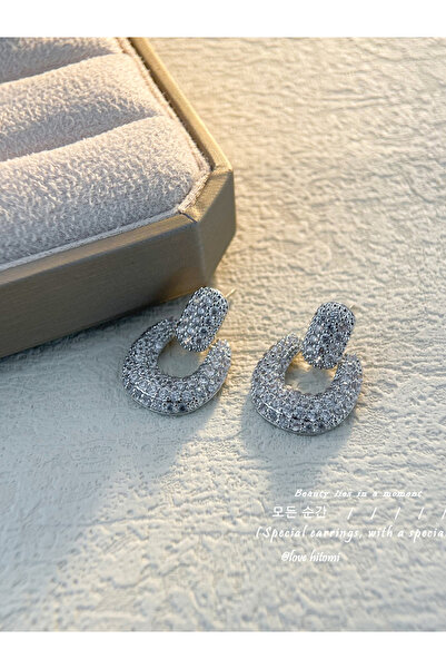 Take Two By Styli أقراط متدلية مزينة بالفضة