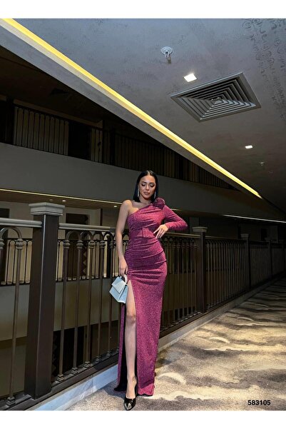 Modafeminen Βραδινό φόρεμα με λεπτομέρεια ροζ με έναν ώμο 583105 DRIED ROSE