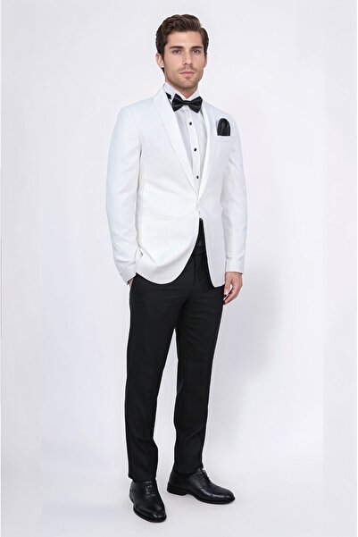 Velvarde بدلة زفاف بيضاء بقصة ضيقة وياقة شال من الساتان