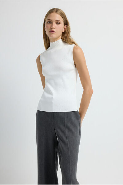 adL Taşlı Boğazlı Kolsuz Triko Bluz