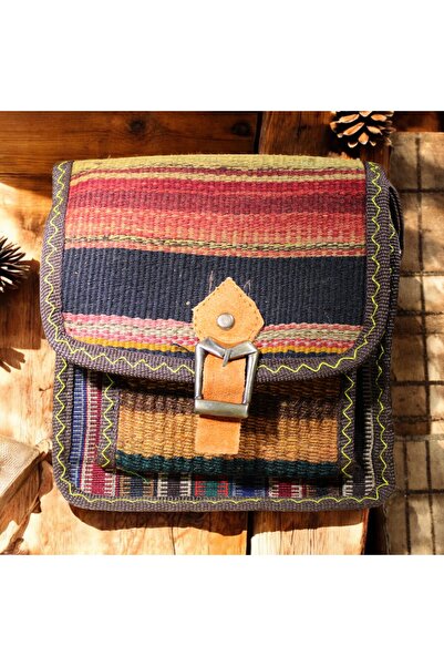 DEHNA Mini El Dokuma Omuz Çantası – Etnik Kilim Desenli, El Yapımı ve Hafif Tasarım (20x20x5 cm)