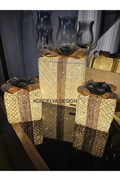 kordelya design YILBAŞI AĞACI ALTI LED IŞIKLI KUTU BÜYÜK BOY 22X22X22 CM KÜÇÜK BOYLAR 12X12X12 CM