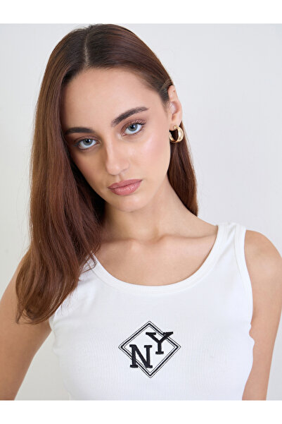Styli Women Off White Embroidered Fitted Tank