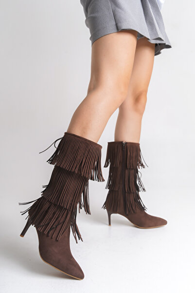 Shu Mhu Μπότες καφέ σουέτ με τακούνι 7 εκ. με μυτερή μύτη με φούντα