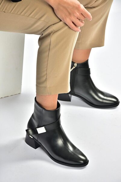 Fox Shoes حذاء نسائي أسود سميك بكعب منخفض V518047009