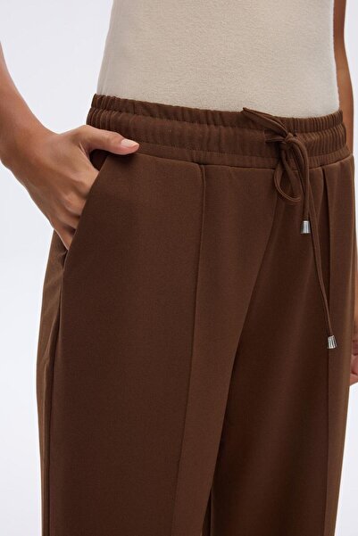 KADRİYE BAŞTÜRK High Waist Stitching Detailed Crepe Fabric Trousers Brown