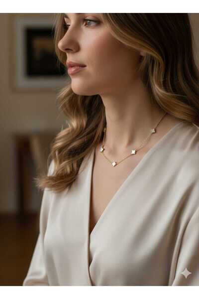 ZERRA BRİDAL ZARİF SEDAF DETAYLI YONCA FİGÜRLÜ ALTIN KAPLAMA KOLYE