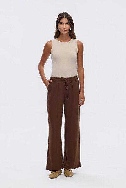KADRİYE BAŞTÜRK High Waist Stitching Detailed Crepe Fabric Trousers Brown