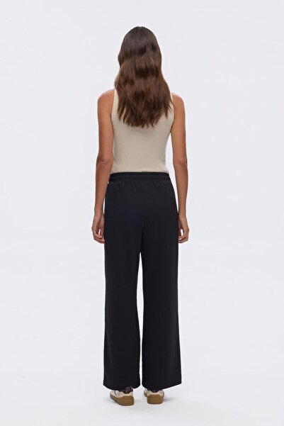 KADRİYE BAŞTÜRK High Waist Stitching Detailed Crepe Fabric Trousers Black