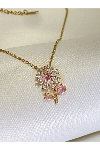 Jewelliss قلادة فولاذية بتصميم زهرة الأقحوان مع تفاصيل حجرية وردية، هدية مميز...