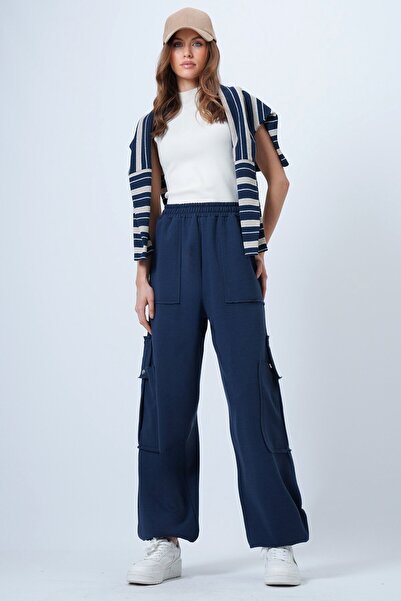 VAGGON Women's Dark Blue K Cargo Pocket I Stitch Detailed Cotton Jogger Pants Prmx14659