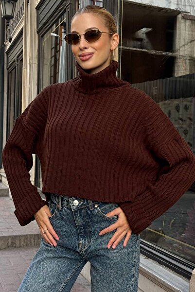 VAGGON Women's Brown High Neck Corded Fabric Crop Knit Sweater Vs01392
