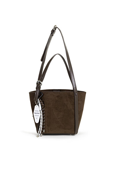 Twist Bucket Bag with Mixed Accessories