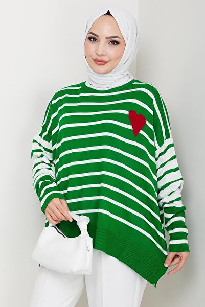 hafsamina سترة مخططة بتطريز على شكل قلب باللون الأخضر HM2617