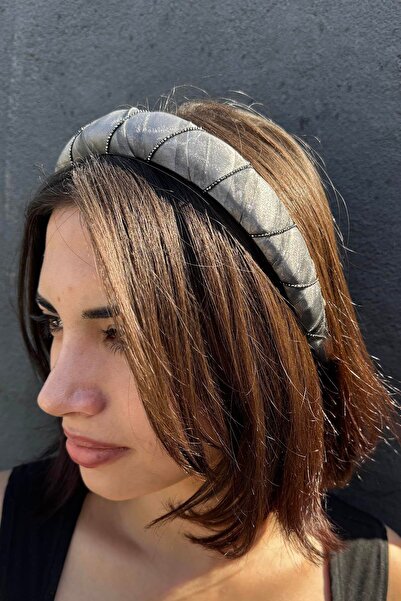 TAKIŞTIR Gray Color Stone Detailed Crown