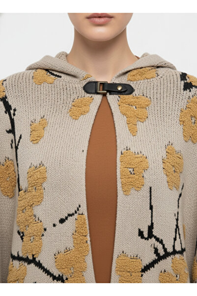 Uludağ Triko Beige Embossed Floral Pattern Hooded Women's Poncho