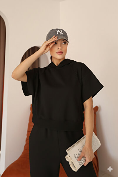 MOVİMENT Mânecă neagră pentru femei Ay cu glugă Relaxed Fit din material subțire Crop Swea tricou