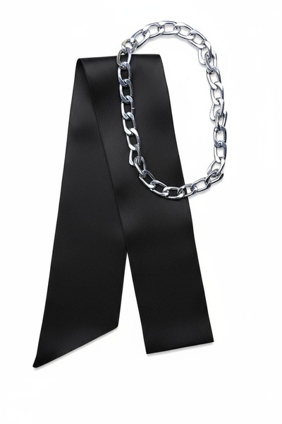 maia Fular Necklace – Modern Design with Silver Color Chain