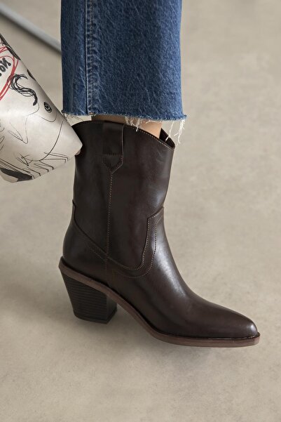STRASWANS Γυναικείες μπότες με τακούνι από δερμάτινο ρυτιδωμένο καφέ Maven