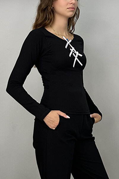 Tam Moda بلوزة نسائية بفيونكة وتفاصيل مزخرفة