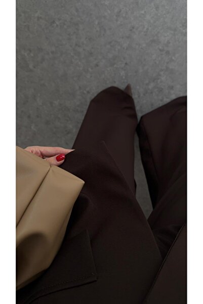 HAZELANNA Bitter Brown Set with Neck Detail