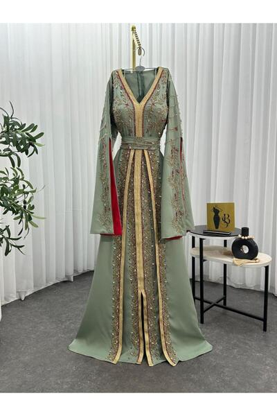 Generic A luxurious two-piece jalabiya with luxurious hand embroidery, inlaid with shiny zircon stones for a sophisticated and elegant look.