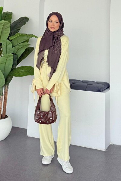 Hazamoda طقم مودال بتفاصيل حواف مزركشة باللون الأصفر