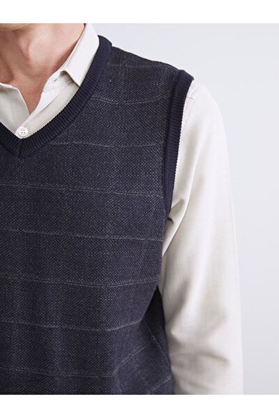 LC Waikiki LCWAIKIKI Classic Standart Kalıp V Yaka Erkek Triko Süveter