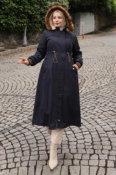 Missvalle Пальто з хутряним коміром і шнурівкою на талії, темно-синє 19269