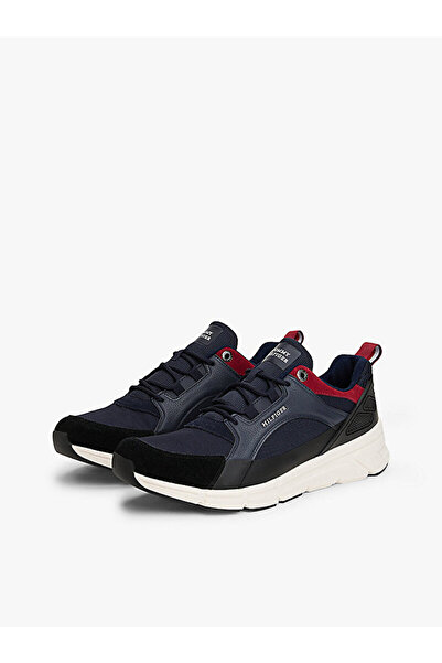 Tommy Hilfiger СУЧАСНИЙ КОМФОРТ НА ВІДКРИТОМУ ПОВІТРІ