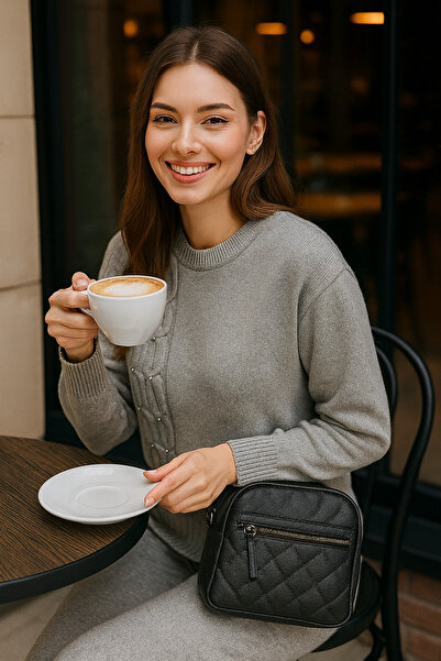 semela SET DE TRICOTAJE NOU SEZON CU DETALII DE PERLE CU împletitură laterală a părului