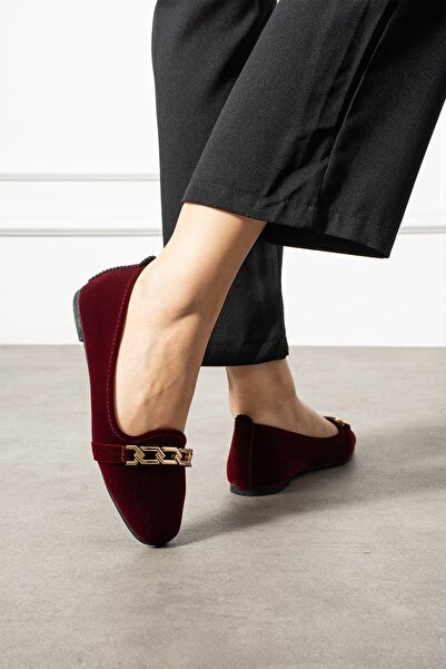 FUGA MODA Runa Bordo Gold Buckled Velvet Textured Elegant Engagement Dowry Bag Guest House Bag