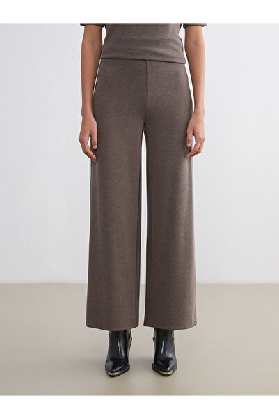 LC Waikiki Esvab Giyim'den Şık Tercihler | Beli Lastikli Geniş Paça Kadın Eşofman Altı