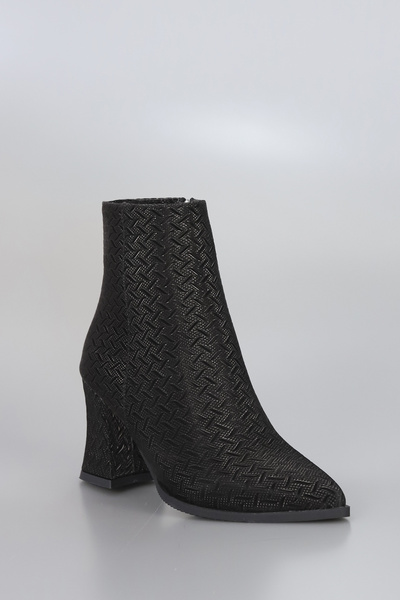 kajal ayakkabı Δερμάτινες κοντές μπότες με σχέδιο EGD 209