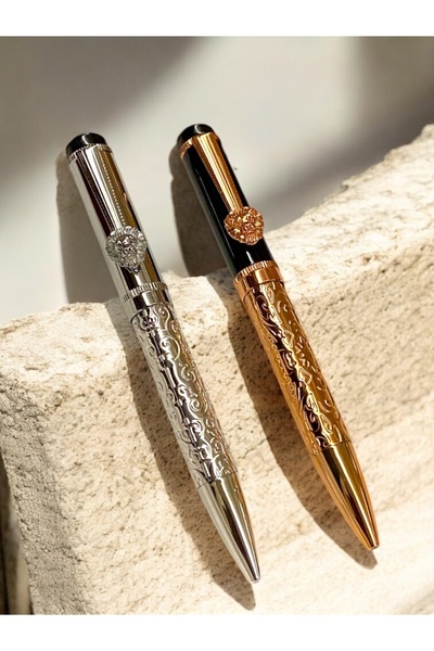 NEW STYLE A set of elegant and modern ballpoint pens with lion-shaped decorations and clips for those who love distinction.
