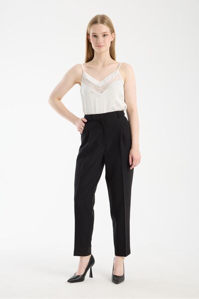 Tavie Havuç kesim pileli pantolon-Siyah