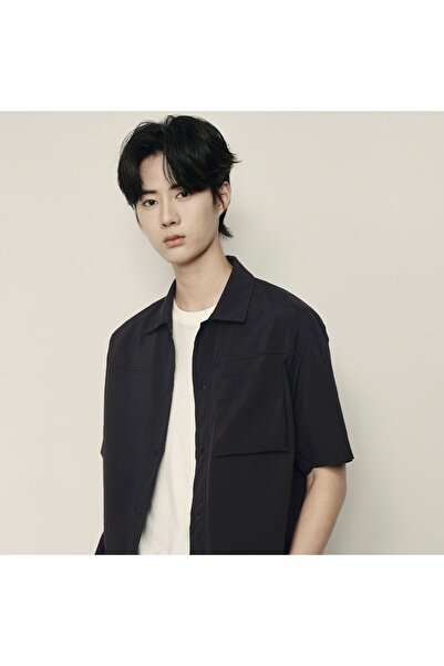 Giordano Men’s Nylon Stretch Short Sleeve Shirt – Lightweight & Water-Resista...