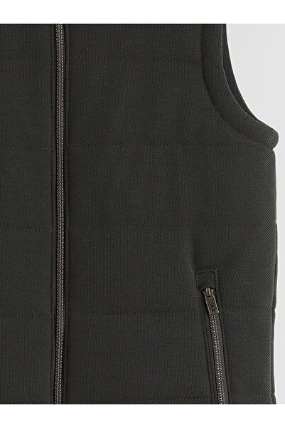 LC Waikiki LCW Vision Stand-up Collar Boy Vest