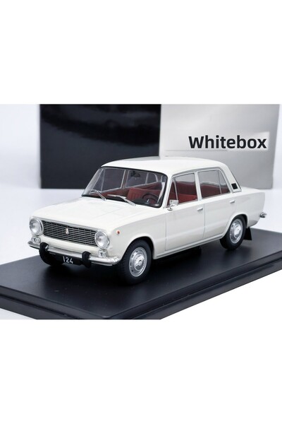 Whitebox 1:24 Scale 1970 Fiat 124 Diecast Metal Miniature Model Car 15cm