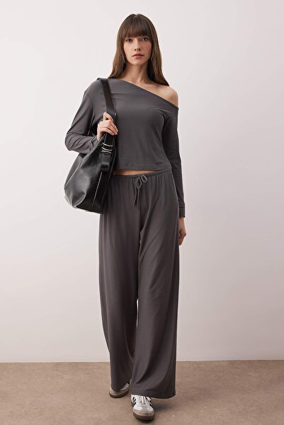 Trendyol Collection Anthracite Low Sleeve Detail Soft Button Flexible Knitted Bottom - Top Set Twoaw26Au00089