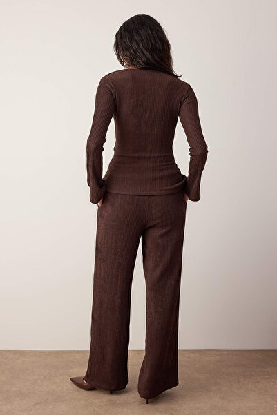Trendyol Collection Brown Envelope Fitted/Bodycon Accessory Detailed Textured Knitted Bottom - Top Set Twoaw26Au00117