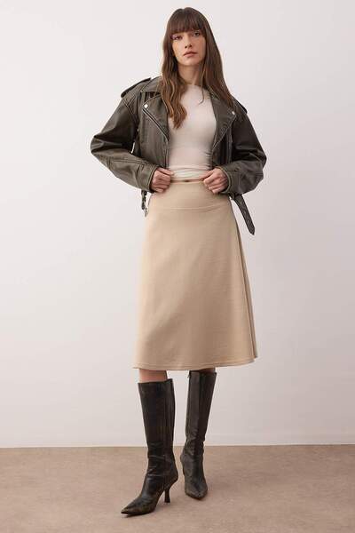Trendyol Collection Бежева спідниця А-силуету/дзвіноподібна, що розкльошена, середньої довжини, в'язана TWOAW26ET00149