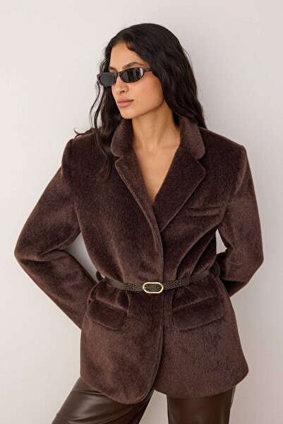 Trendyol Collection Hnědý blejzr s páskem a peřím Regular/Normal Fit TWOAW26BC00041