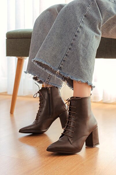 DURUNUN BUTİĞİ Duliz Kahverengi Sivri Burun Bağcıklı Günlük Kadın Bot