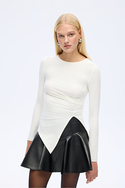 Quzu Асиметрична блуза з драпіруванням, екрю