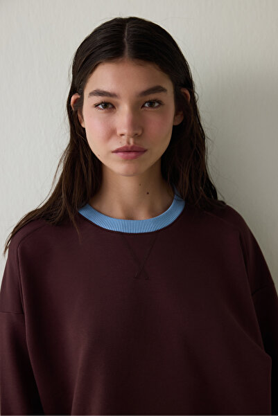 Penti Kahverengi Çiçek Desenli Yakalı Oversize Sweatshirt - Inspired by Flora