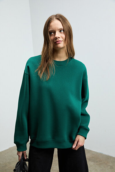 GRIMELANGE Γυναικείο φούτερ KARIUS από οργανικό βαμβάκι με στρογγυλή λαιμόκοψη και σκούρο πράσινο χρώμα