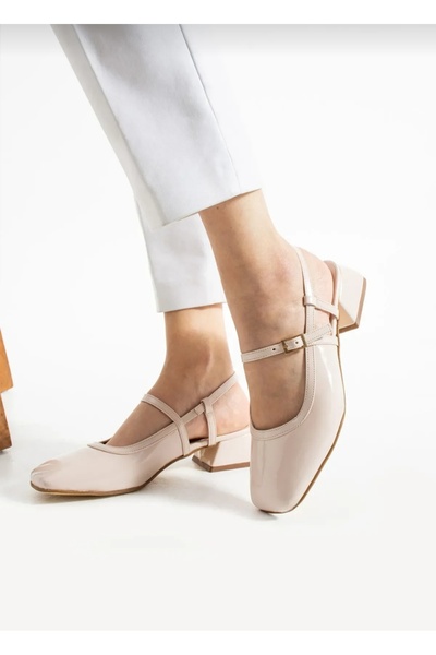 FİNTAS Ayağınıza Gelen Moda حذاء نسائي بكعب مفتوح من الخلف من الجلد اللامع