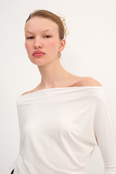 Addax Μπλούζα με μακρύ μανίκι με λαιμόκοψη B190